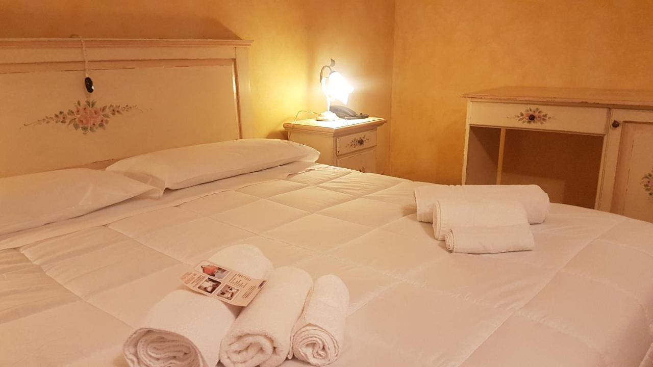 Hotel Siros Верона Экстерьер фото