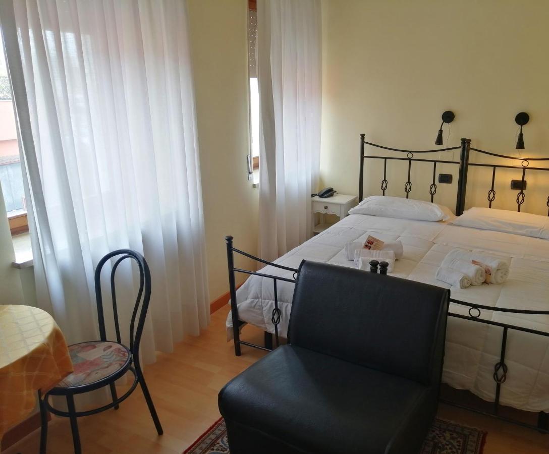 Hotel Siros Верона Экстерьер фото