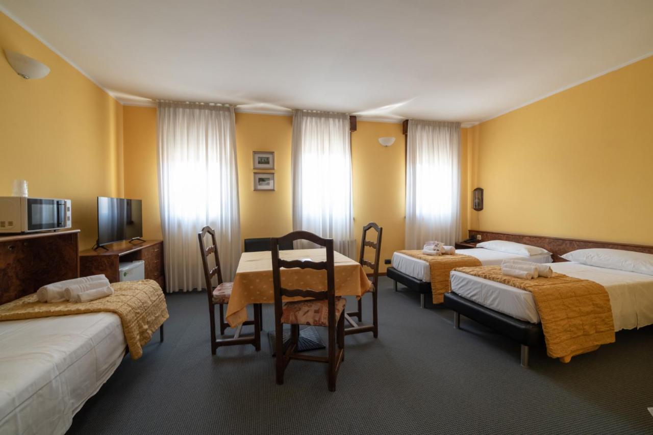 Hotel Siros Верона Экстерьер фото