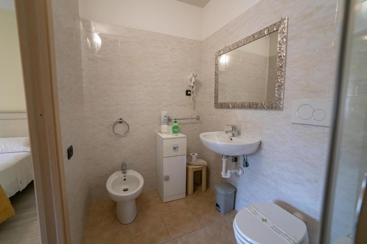 Hotel Siros Верона Экстерьер фото