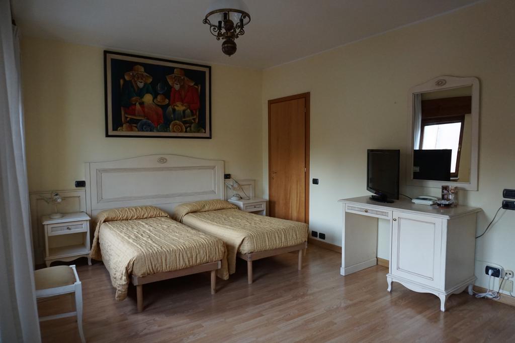 Hotel Siros Верона Номер фото