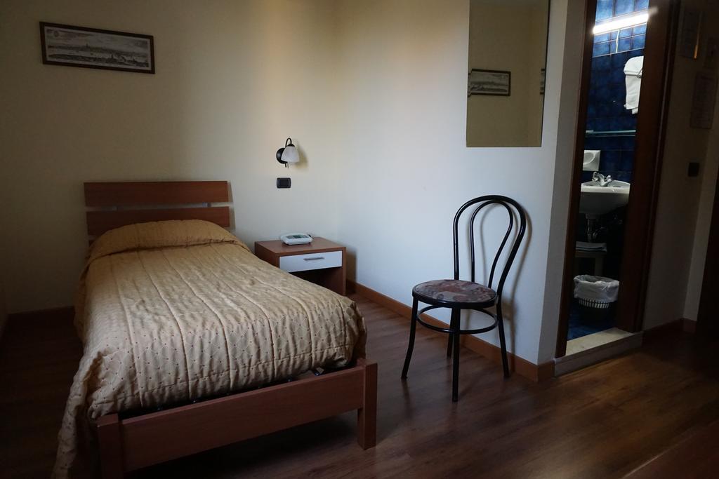 Hotel Siros Верона Номер фото
